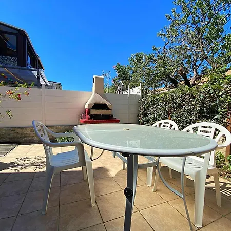 Maison Pmr Avec Terrasse, Clim Et Parking A 900m De La - 4 Couchages - Fr-1-229-872 Holiday home